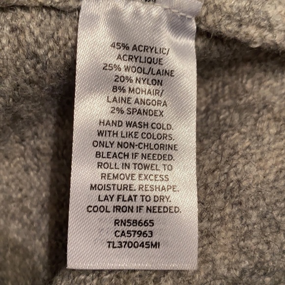 Anthropologie Leith Snap Shoulder Arm Gray Oversized Sweater - S - Picture 12 of 13